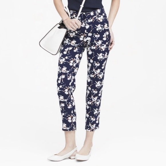 Banana Republic Pants - NWOT Banana Republic ‘Avery’ floral ankle pants 8L